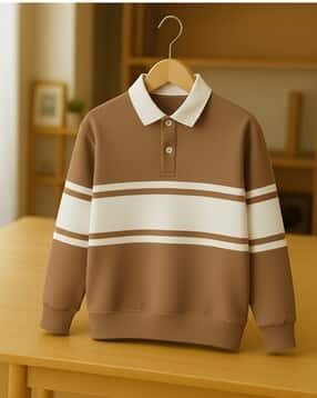 Men Colourblocked Regular Fit Sweatshirt