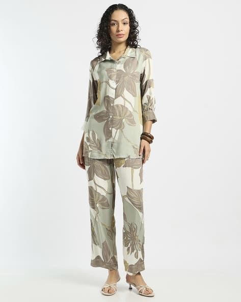 Svrnaa by AZORTE Floral Print Shirt & Pants Set