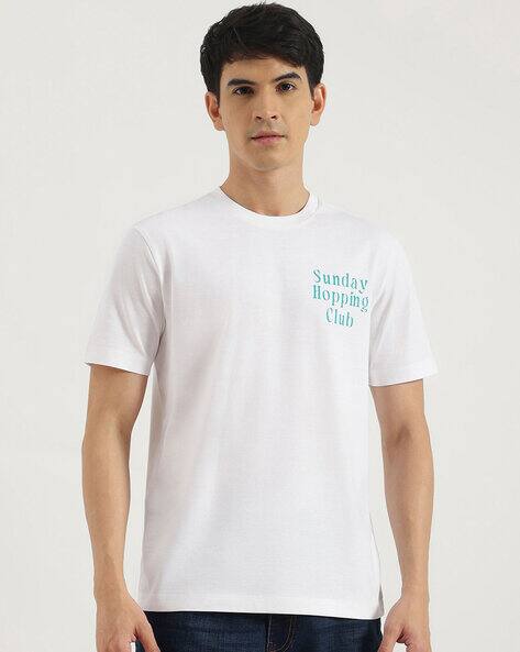 UNITED COLORS OF BENETTON Men Typographic Print Regular Fit Crew-Neck T-Shirt