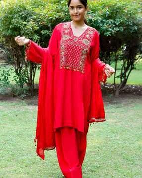 reemrasha Women Embroidered Kurta Suit Set-picture-24