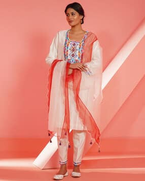 reemrasha Women Embroidered Kurta Suit Set-picture-19