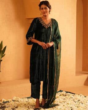 reemrasha Women Embroidered Kurta Suit Set-picture-37