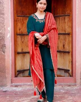reemrasha Women Embroidered Kurta Suit Set-picture-15