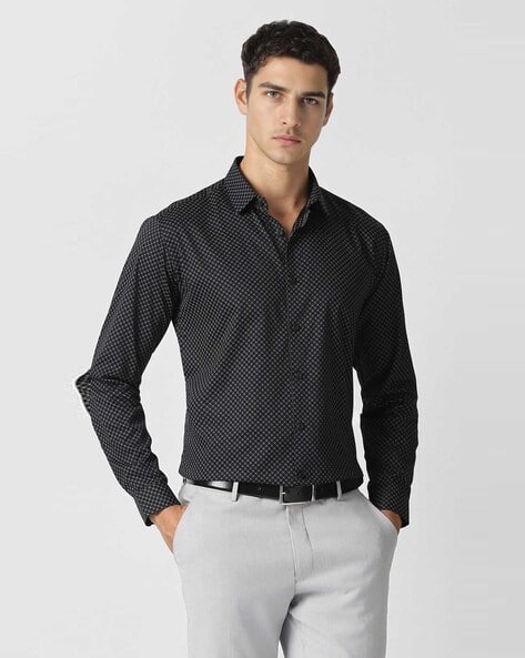Men Printed Slim Fit Shirt with Cuffed Sleeves