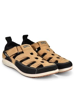 Men Sandals with Flat Nubuck Upper