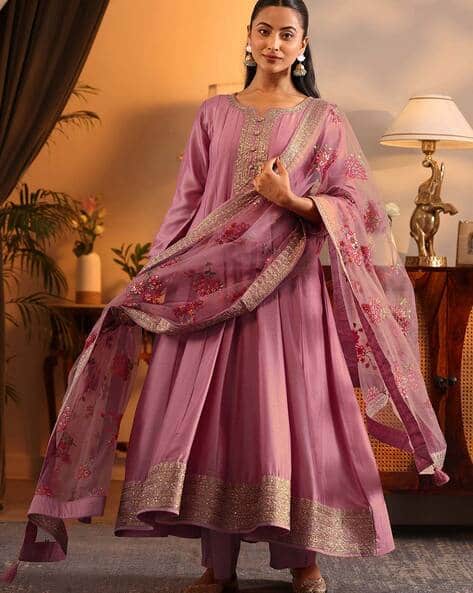 Women Embellished Kurta Set