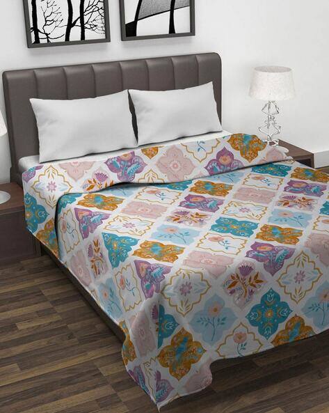 Arrabi 200 GSM Floral Print Double Comforter