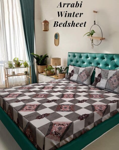 Arrabi Geometric Fleece King Size Winter Bedsheet with 2 Pillow Covers