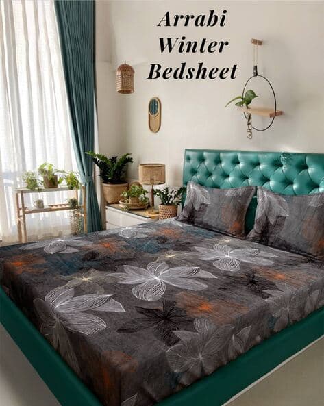 Arrabi Floral Fleece King Size Winter Bedsheet with 2 Pillow Covers