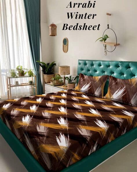 Arrabi Abstract Fleece King Size Winter Bedsheet with 2 Pillow Covers