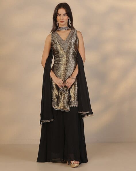 Women Embellished Kurta Set