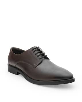 Men Round Toe Shoes