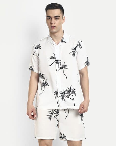 Hivora Men Tropical Print Regular Fit Knit Shorts