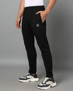 sports_52_wear_black_men_strai