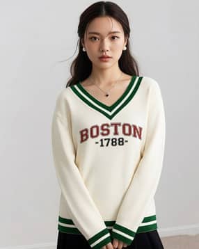 Women Typographic Print Oversized Fit V-Neck Top-image-9