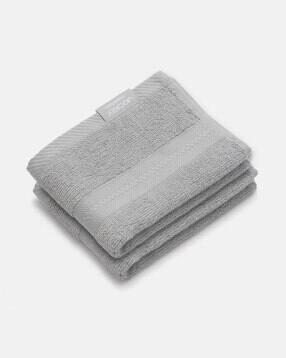 Set of 2 Ultrasoft and Durable Hand Towels