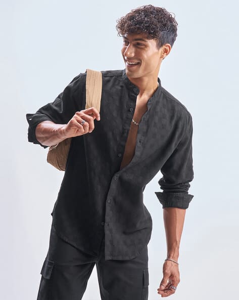Highlander Men Mandarin-Collar Relaxed Fit Shirt