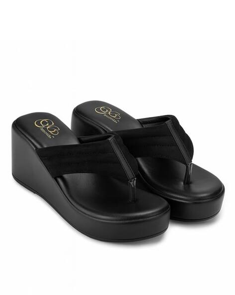 GLO GLAMP Women Round-Toe Wedges with Stitched Detail