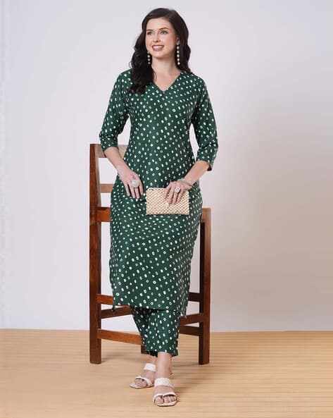 AAGHNYA FASHION Women Bandhani Print Straight Kurta Set
