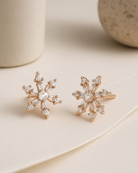 The Pari Women Snowflake Star Stud Earrings