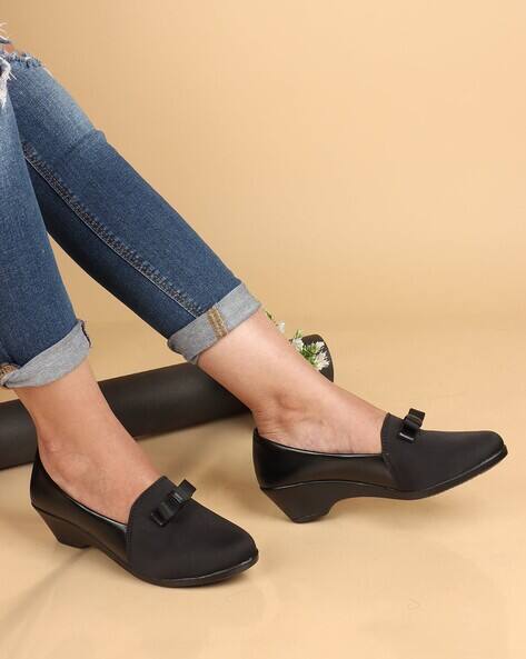 XE LOOKS Women Bow Detail Heeled Wedge with Round Toes