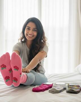 gialon Pack of 4 Women Cotton Everyday Socks-picture-1