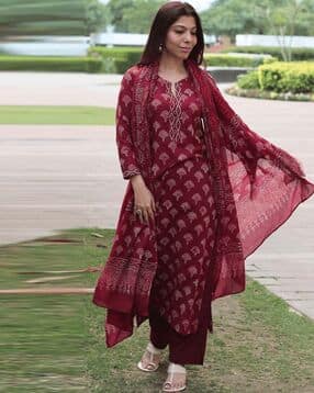 gorgone Women Floral Print Straight Kurta Set with Dupatta-picture-22