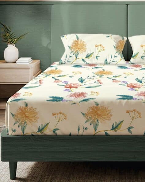 Urban Space Floral Print Flat Bedsheet with Pillow Covers