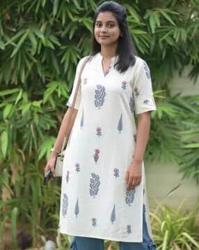 Women Floral Straight Kurti