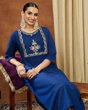 janasya Women Chanderi Silk Zari Embroidered Straight Kurta-picture-10