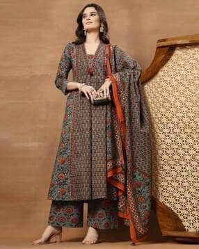Women Printed 3-Piece Flared Kurta Set-image-46