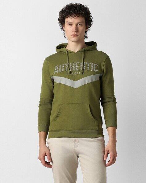 VDOT Men Typographic Print Slim Fit Hoodie