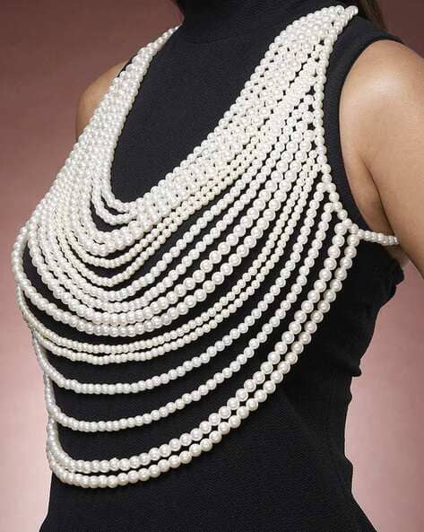 Karatcart Women Pearl-Beaded Long Necklace