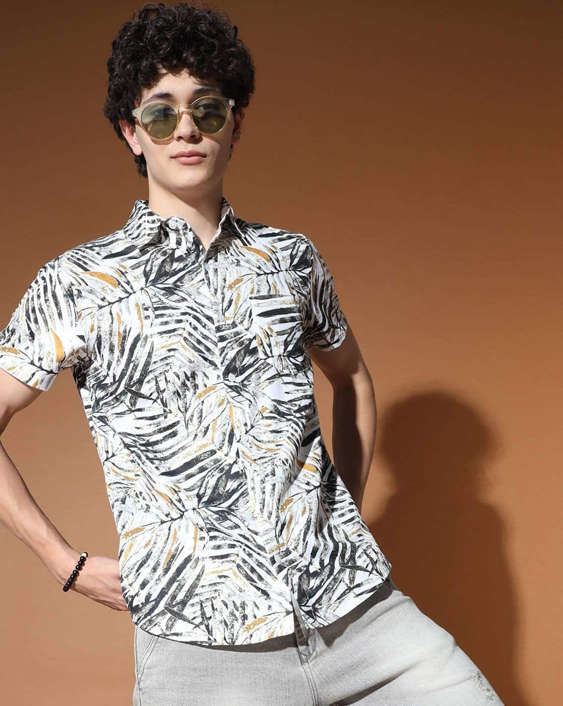 Buy Tandul X AG Men Leaf Print Regular Fit Sh Online | Ajio.com