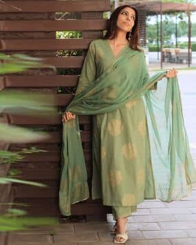 myrie Women Floral Print Straight Kurta Set with Dupatta-picture-22