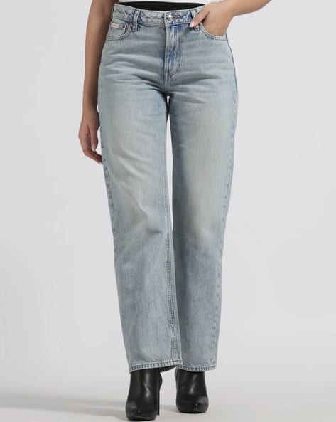 Calvin Klein Jeans Women Straight Fit Jeans with 5-Pocket Styling