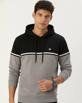 Buy DNMX Colourblock Slim Fit Hoodie Online | Ajio.com