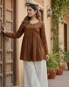 Women Floral Print Regular Fit Peplum Top