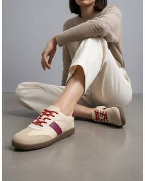 Women Round Toe Lace-Up Fastening Sneakers-image-13