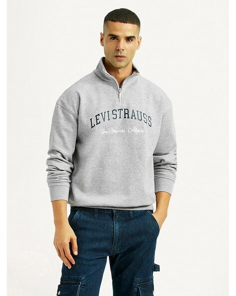 LEVI'S Men Typographic Print Regular Fit Sweatshirt with Full Sleeves