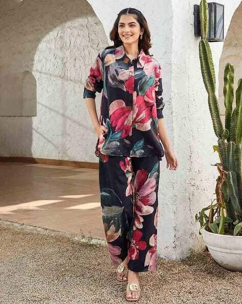 ASHRIFAB Women Floral Print Shirt & Pants Co-Ord Set