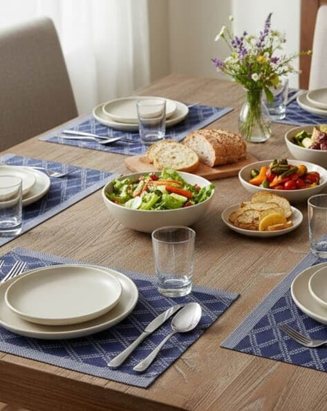 WE3 Set of 6 Checked Non-Slip Placemats