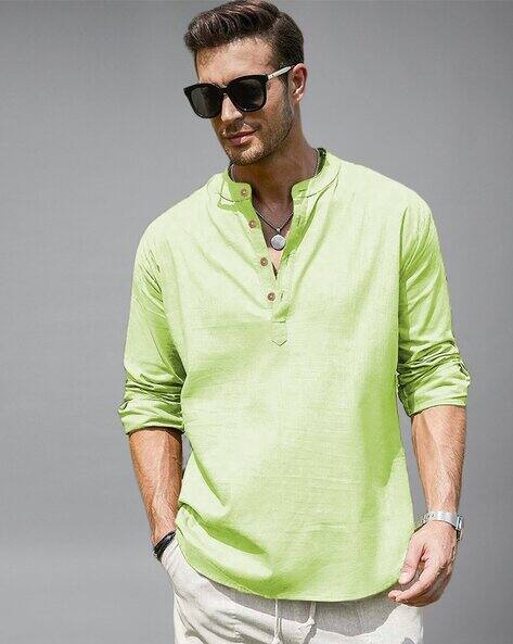 Men Slim Fit Short Kurta with Mandarin Collar
