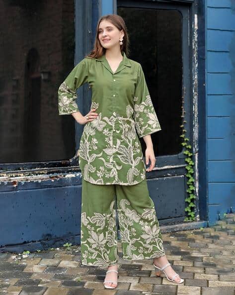 Revangi Women Printed 2-Piece Co-Ords Sets