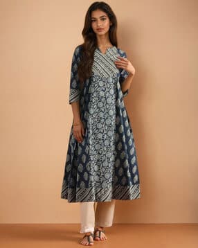 svaraa Women Floral Print Flared Kurta-picture-47