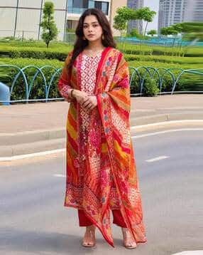 svaraa Women Leheriya Print Straight Kurta Suit Set-picture-20