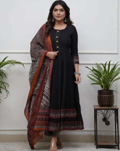 SVARAA Women Embroidered A-Line Kurta Suit Set