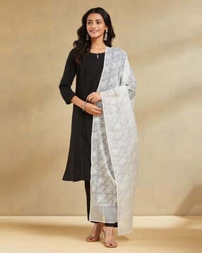 fabindia Women Embroidered Dupatta-picture-18