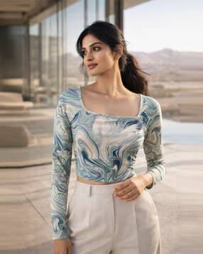 Women Slim Fit Square-Neck Top