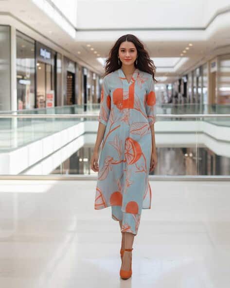 SVARAA Women Leaf Anarkali Kurta Set